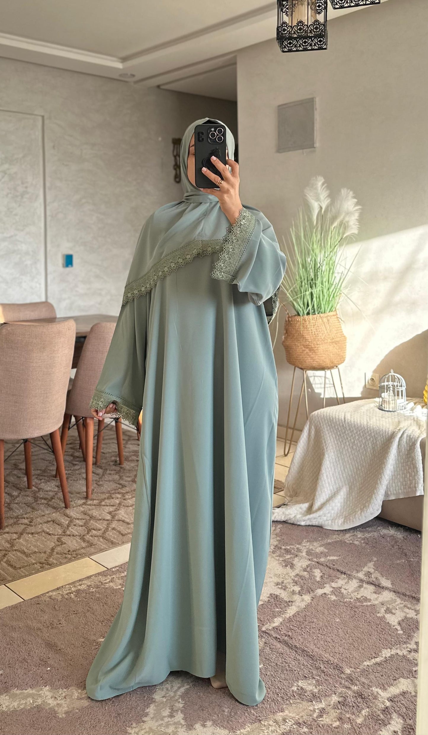Abaya Nour
