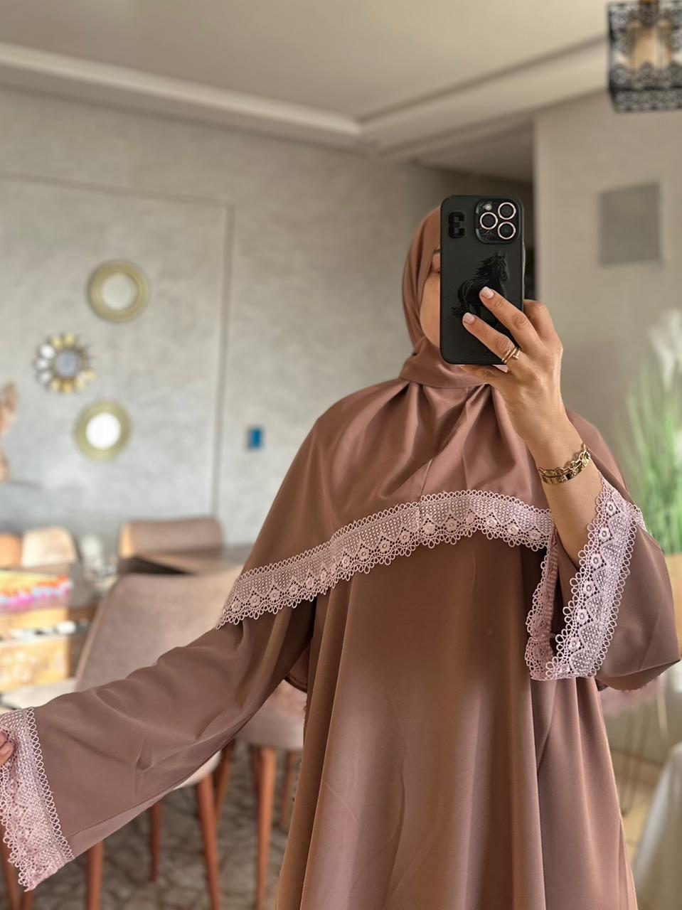 Abaya Nour