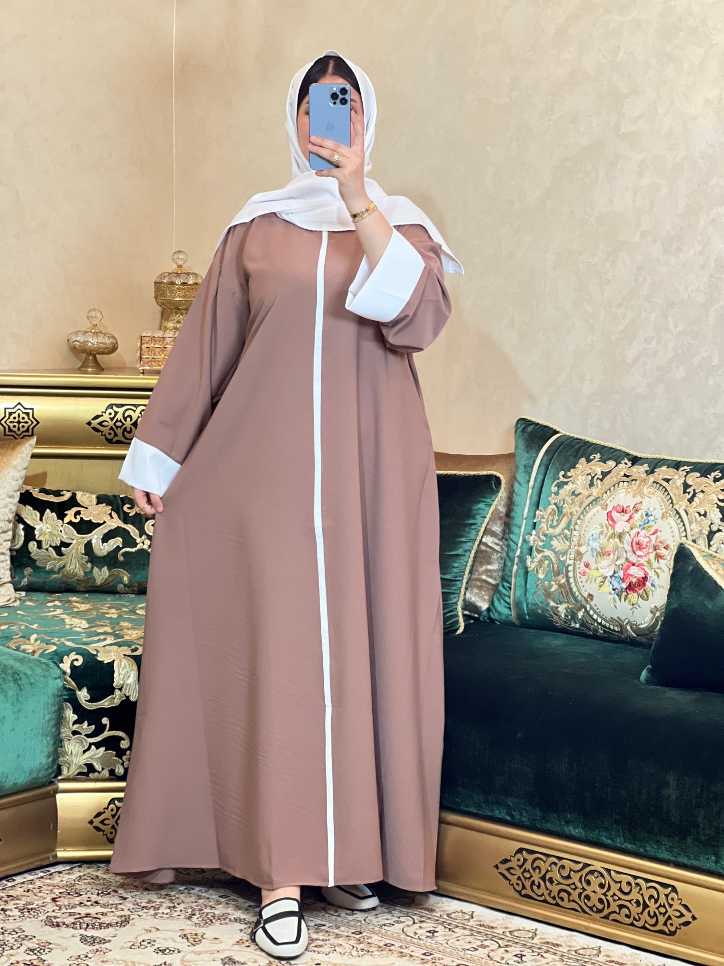 Abaya Narjiss