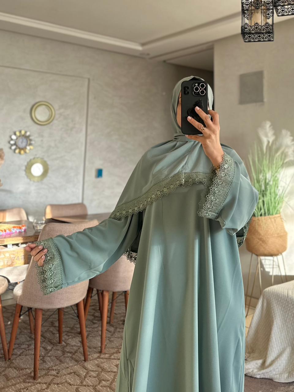 Abaya Nour